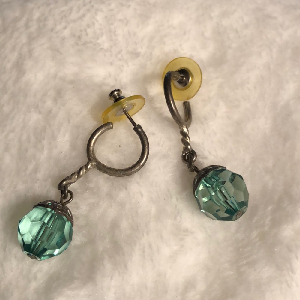 Silvertone blue/green facet dangle pierced earring